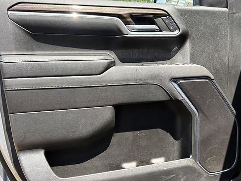 Used 2023 Chevrolet Silverado 1500 LT AWD/4WD image 14
