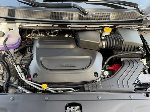 New 2026 Chrysler Pacifica Select FWD image 12