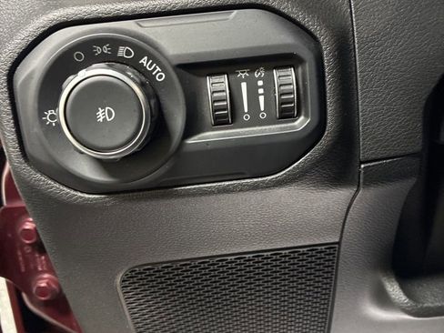 Used 2021 Jeep Wrangler Unlimited Sport AWD/4WD image 13