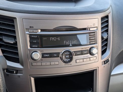 Used 2012 Subaru Outback 2.5i AWD/4WD image 22