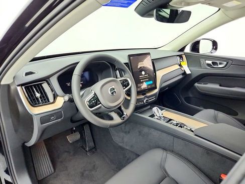 New 2026 Volvo XC60 B5 Plus w/ Protection Package Premier image 20