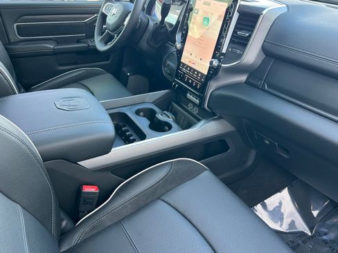 New 2026 RAM 2500 Laramie AWD/4WD image 14