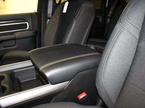 New 2026 RAM 2500 Big Horn AWD/4WD image 25