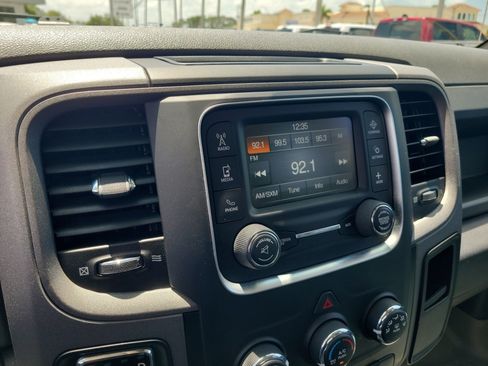 Used 2018 RAM 1500 Express w/ Express Value Package RWD image 27