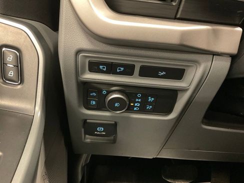 Used 2022 Ford F150 XLT w/ Equipment Group 302A High image 15