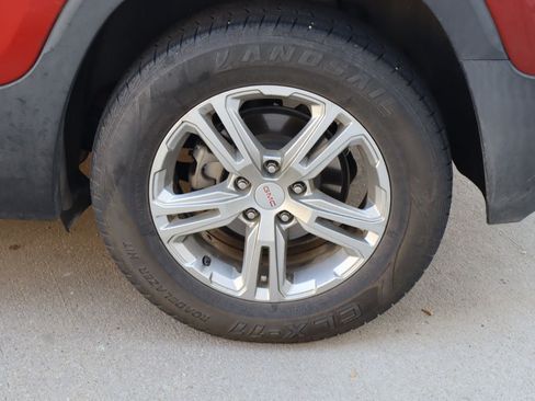 Used 2020 GMC Terrain SLE FWD image 26