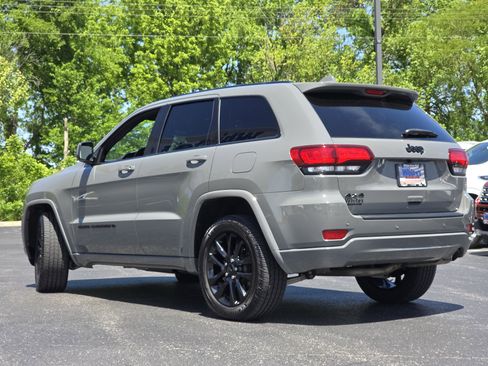 Used 2022 Jeep Grand Cherokee Laredo X AWD/4WD image 19