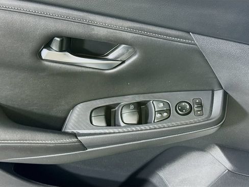 Certified 2024 Nissan Sentra SV FWD image 22