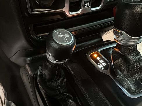 Used 2024 Jeep Wrangler Unlimited w/ Convenience Group AWD/4WD image 21