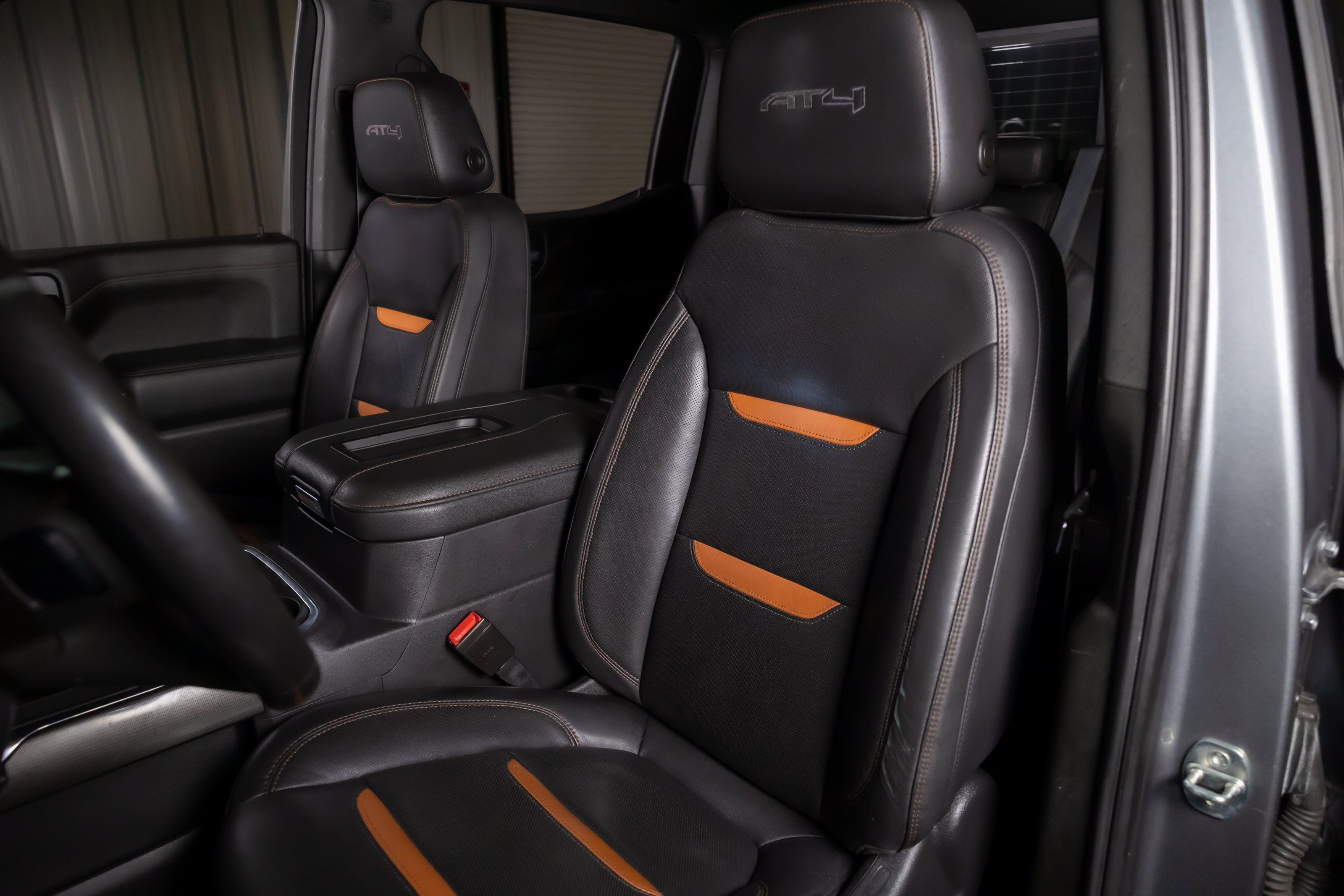 Used 2021 GMC Sierra 1500 AT4 w/ AT4 Premium Package AWD/4WD image 5