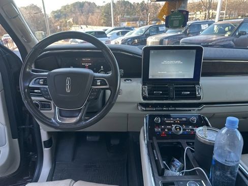Used 2019 Lincoln Navigator L Reserve w/ Cargo Package image 9