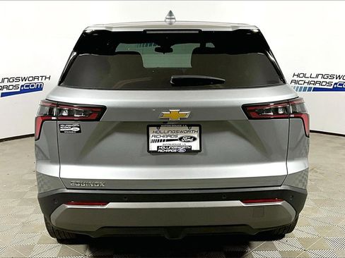 Used 2025 Chevrolet Equinox LT image 4
