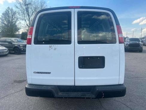 Used 2022 Chevrolet Express 2500 Extended w/ Driver Convenience Package RWD image 6