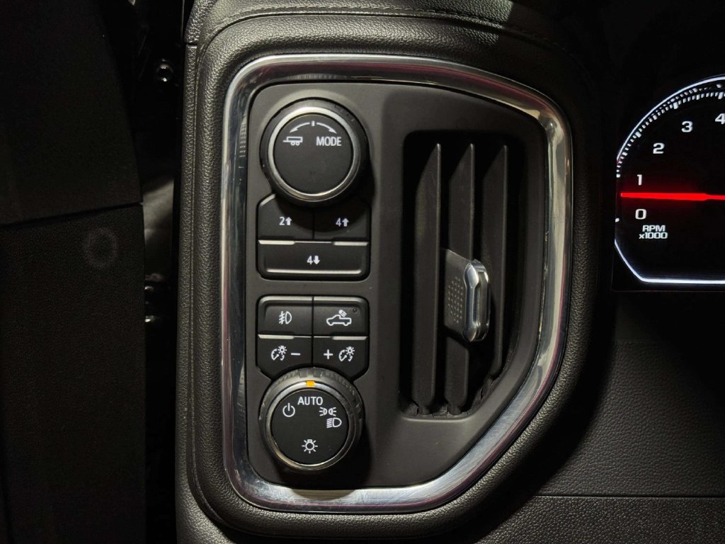 Used 2021 Chevrolet Silverado 2500 LT w/ Convenience Package AWD/4WD image 17