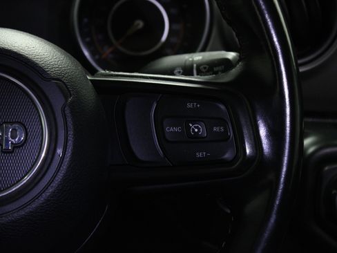 Used 2022 Jeep Gladiator Sport image 22