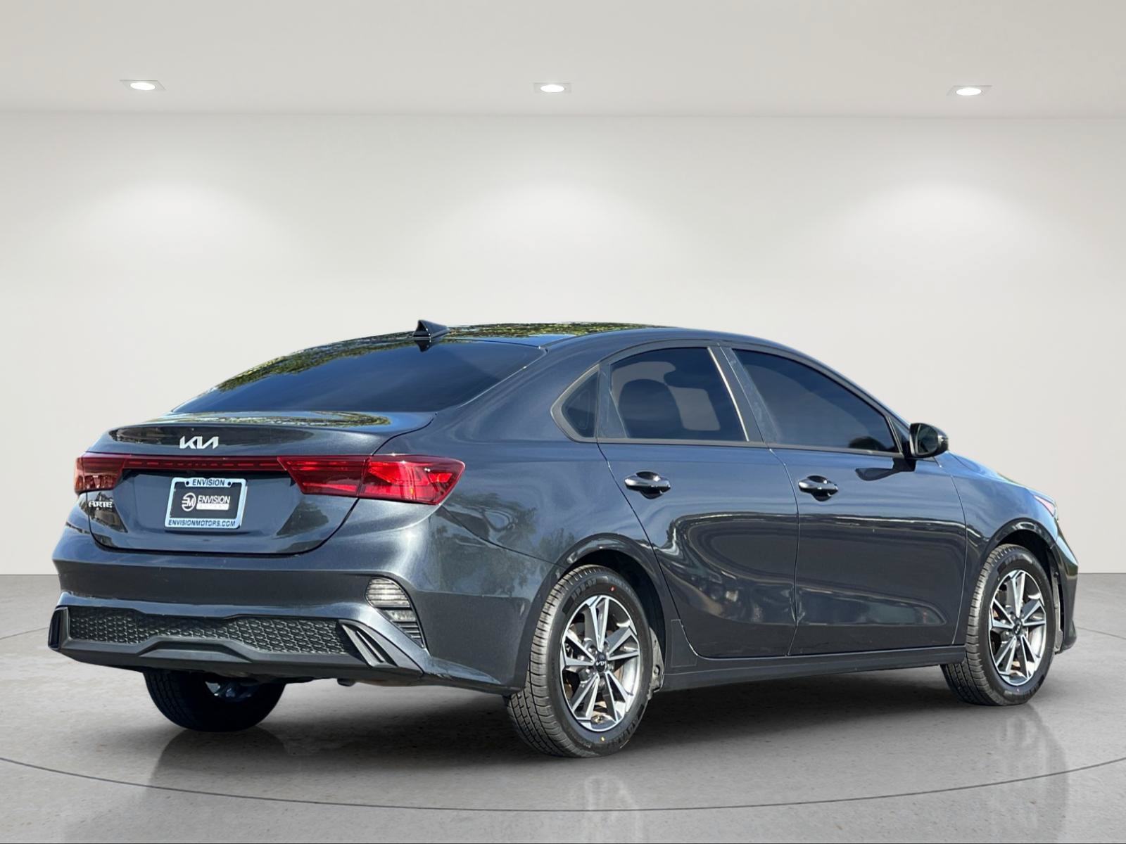 Used 2023 Kia Forte LXS w/ LXS Technology Package FWD image 5