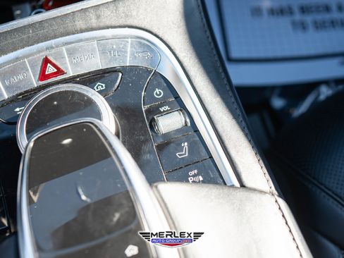 Used 2018 Mercedes-Benz S 560 4MATIC Sedan image 37
