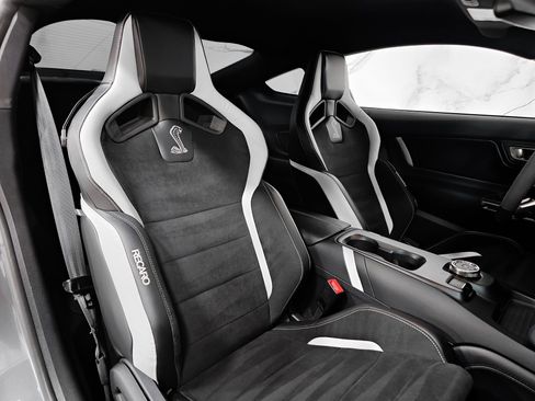 Used 2022 Ford Mustang Shelby GT500 w/ Carbon Fiber Track Pack image 28