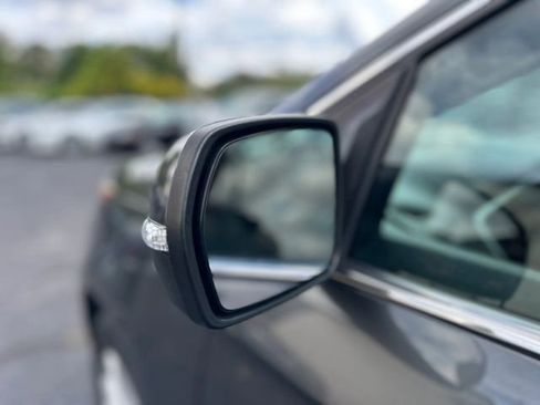 Used 2019 Ford Edge SEL w/ Equipment Group 201A image 29