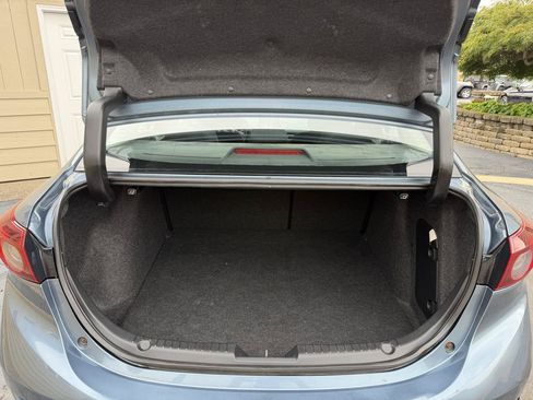 Used 2016 MAZDA MAZDA3 i Touring FWD image 14