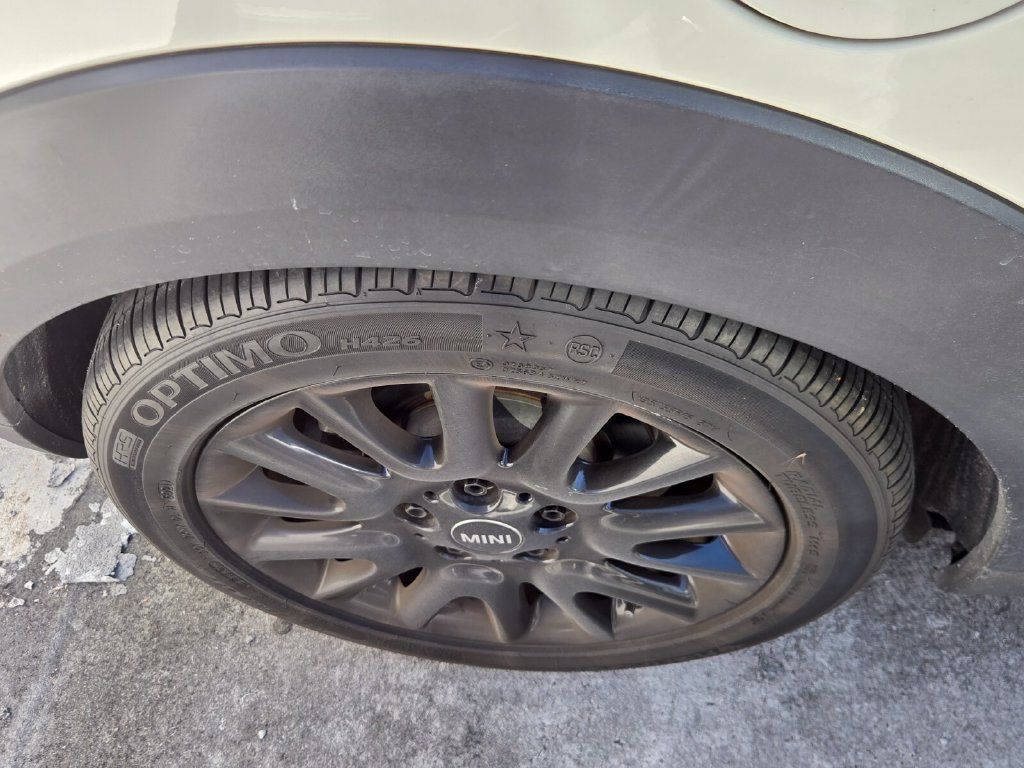 Used 2019 MINI Cooper 2-Door Hardtop FWD image 6