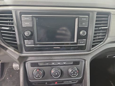 Used 2019 Volkswagen Atlas S image 18