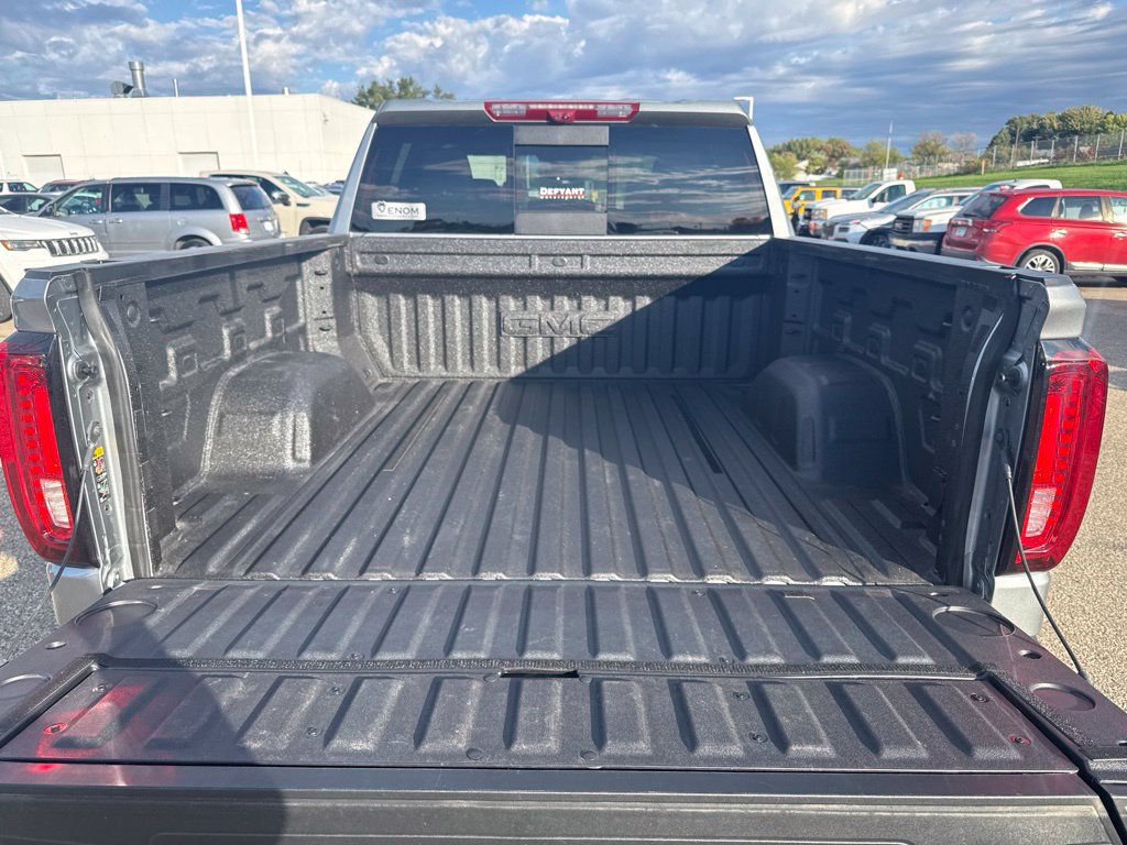 Used 2026 GMC Sierra 1500 AT4 w/ AT4 Premium Package AWD/4WD image 9