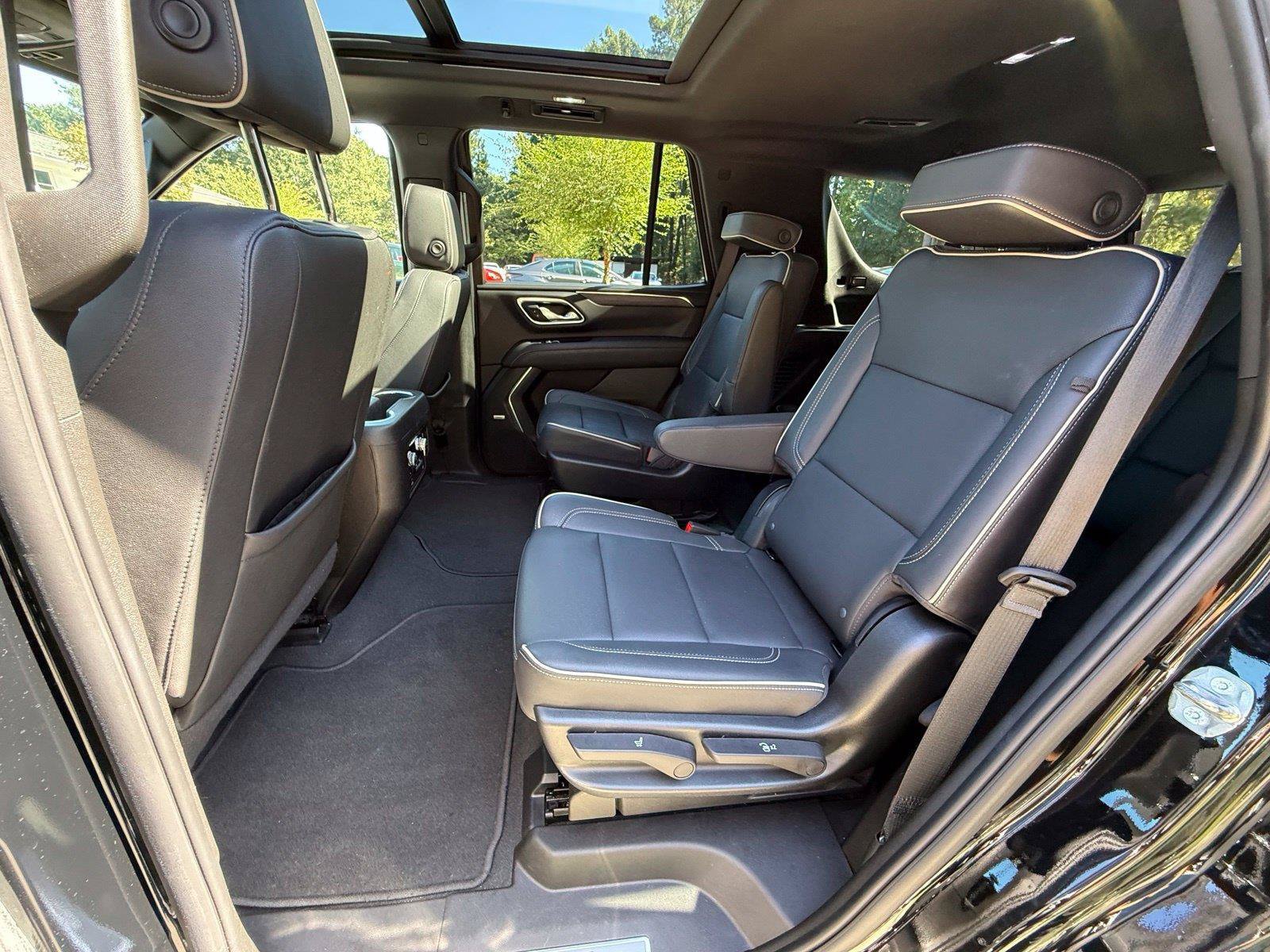 Used 2023 GMC Yukon SLT w/ SLT Premium Package RWD image 33