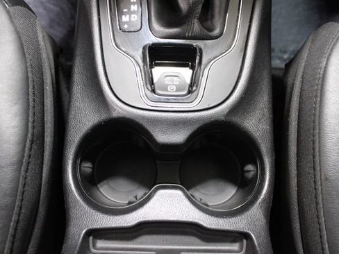 Used 2019 Jeep Cherokee Limited AWD/4WD image 32