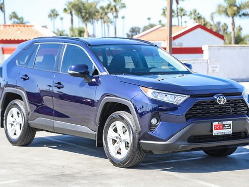 Certified 2021 Toyota RAV4 XLE w/ Carpet Mat Package (TMS) FWD image 5