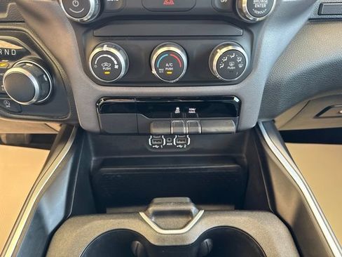Used 2022 RAM 1500 Big Horn AWD/4WD image 20