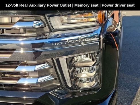 Used 2022 Chevrolet Silverado 2500 High Country w/ Z71 Off-Road Package AWD/4WD image 20