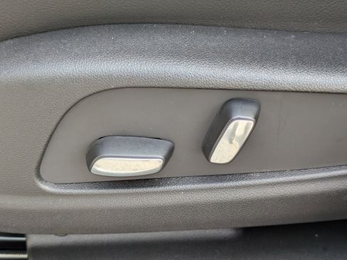 Used 2024 Cadillac XT6 Luxury image 13