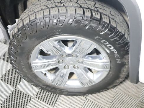 Used 2018 GMC Sierra 1500 SLT AWD/4WD image 22