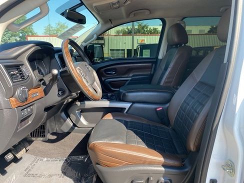 Used 2016 Nissan Titan Platinum Reserve image 9