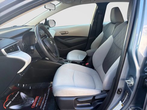 Used 2022 Toyota Corolla LE FWD image 12