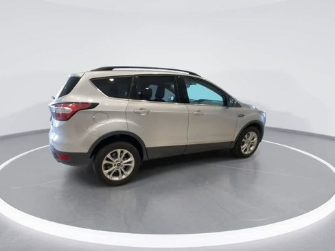Used 2018 Ford Escape SE image 8
