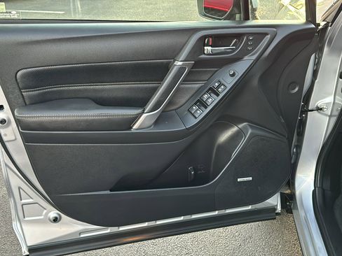 Used 2017 Subaru Forester 2.5i Touring image 11