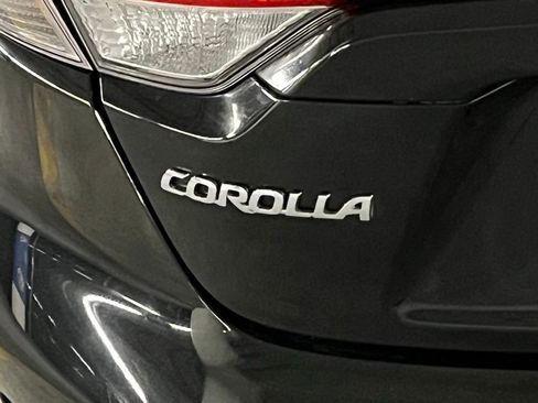 Used 2022 Toyota Corolla LE image 30
