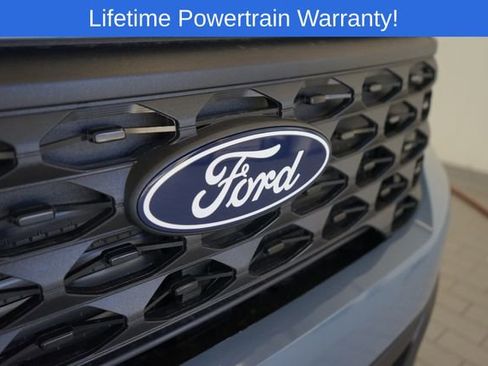 New 2025 Ford Maverick XLT image 19