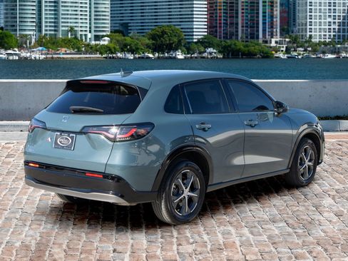 Certified 2024 Honda HR-V EX-L image 5