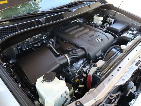 Used 2010 Toyota Sequoia Limited RWD image 32