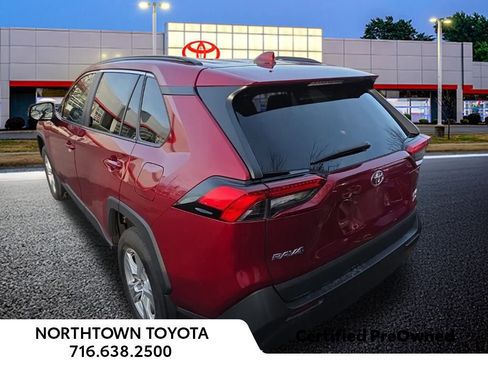 Used 2021 Toyota RAV4 XLE image 11
