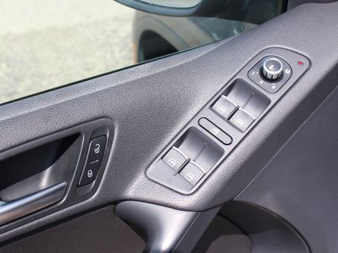 Used 2014 Volkswagen Tiguan SEL image 10