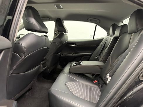 Used 2024 Toyota Camry SE image 14