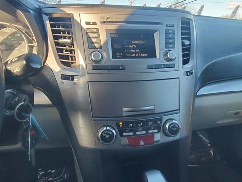 Used 2014 Subaru Outback 2.5i Premium image 21