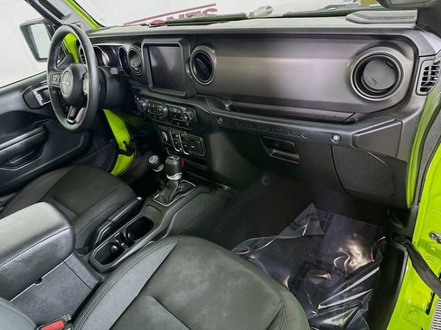 Used 2021 Jeep Wrangler Unlimited Sport image 30