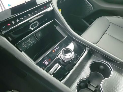 New 2026 Jeep Grand Cherokee Limited w/ Limited Altitude Package image 32