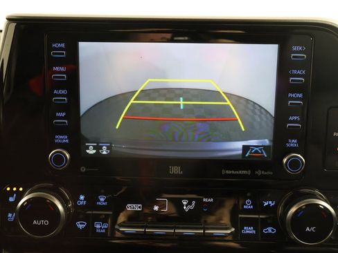 Used 2022 Toyota Highlander Limited image 50