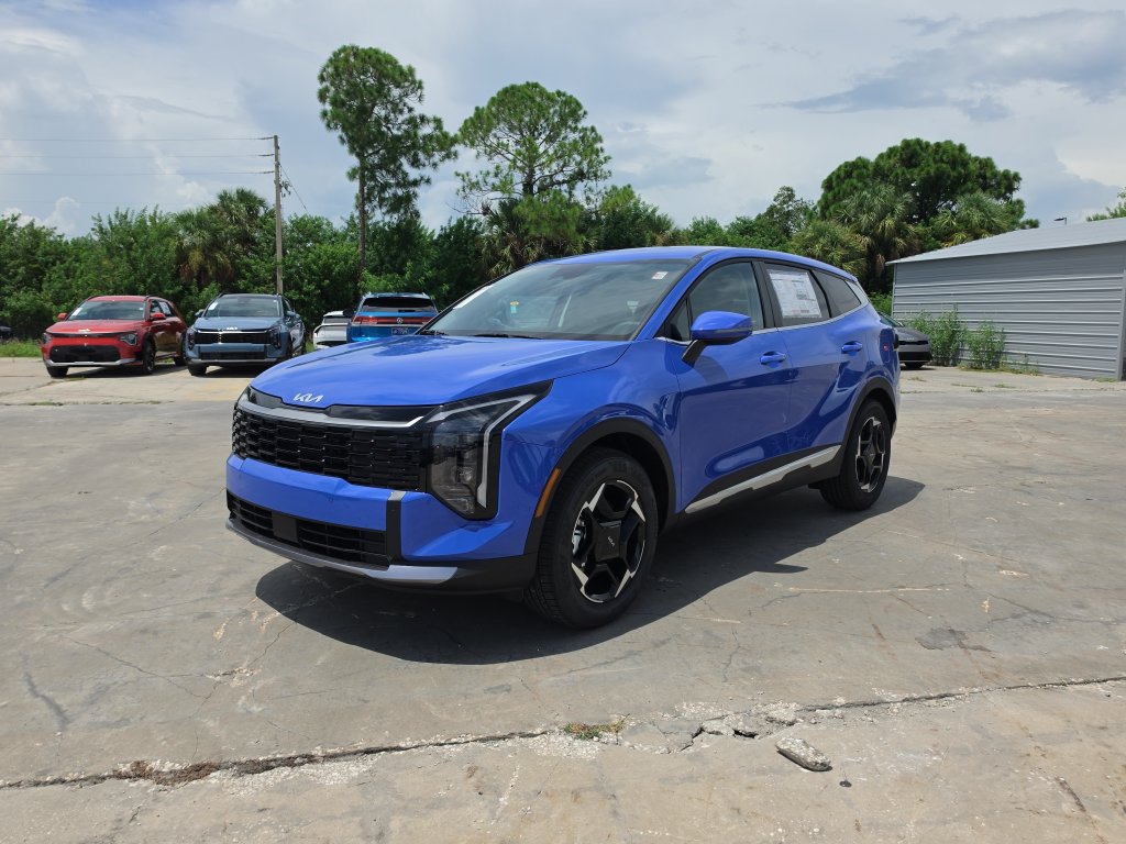 New 2027 Kia Sportage EX FWD image 4